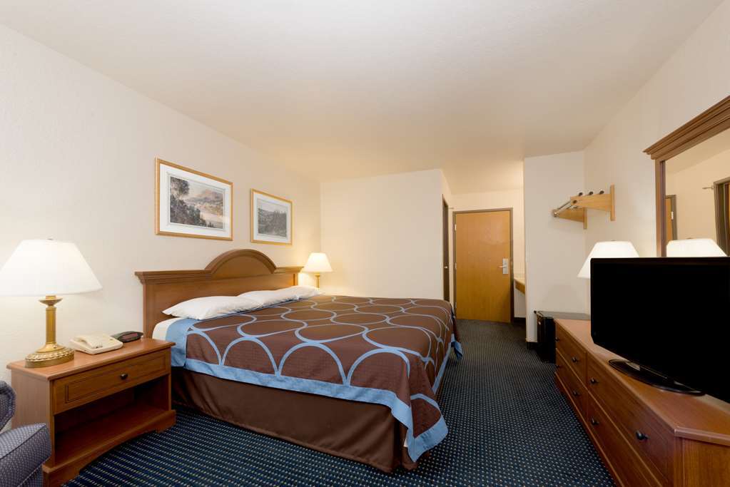 Super 8 By Wyndham Greenfield Rom bilde